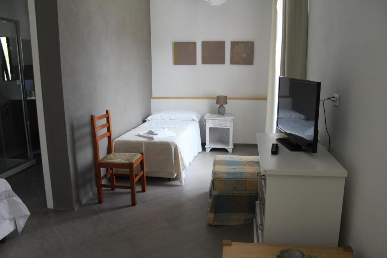Villa La Conchiglia Rooms Cala Liberotto Eksteriør billede